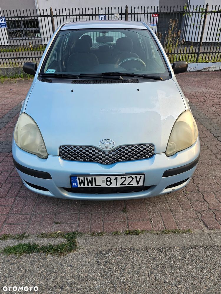 Toyota Yaris 1.0 Base - 1
