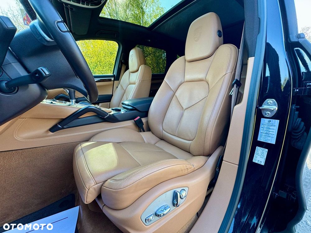 Porsche Cayenne - 12