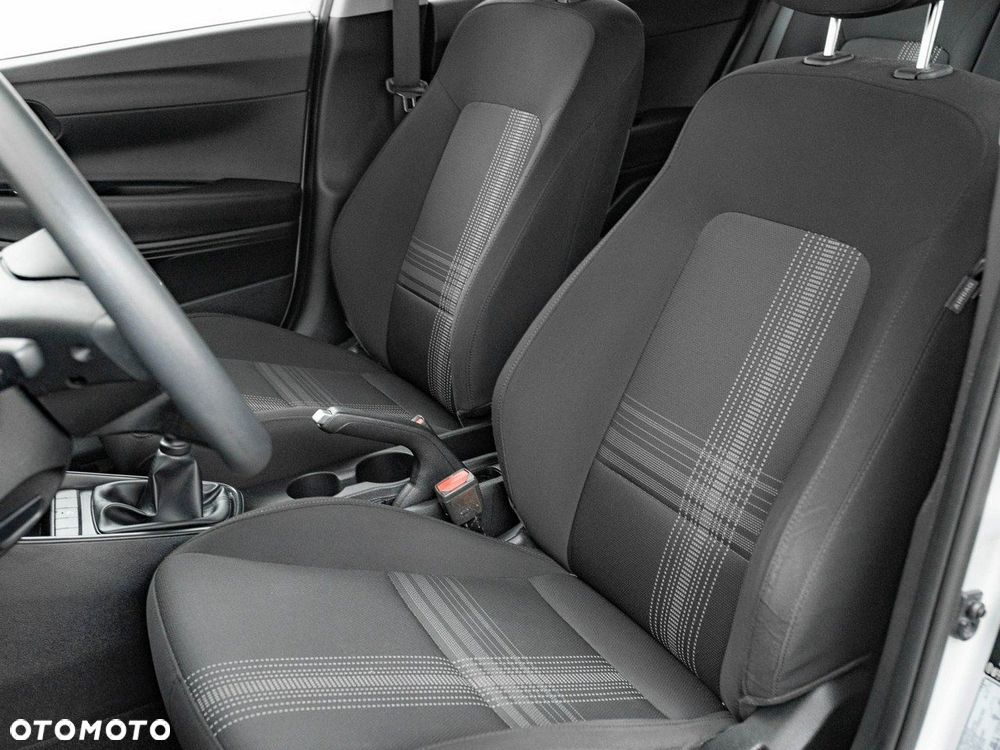 Hyundai i20 1.2 Pure - 11