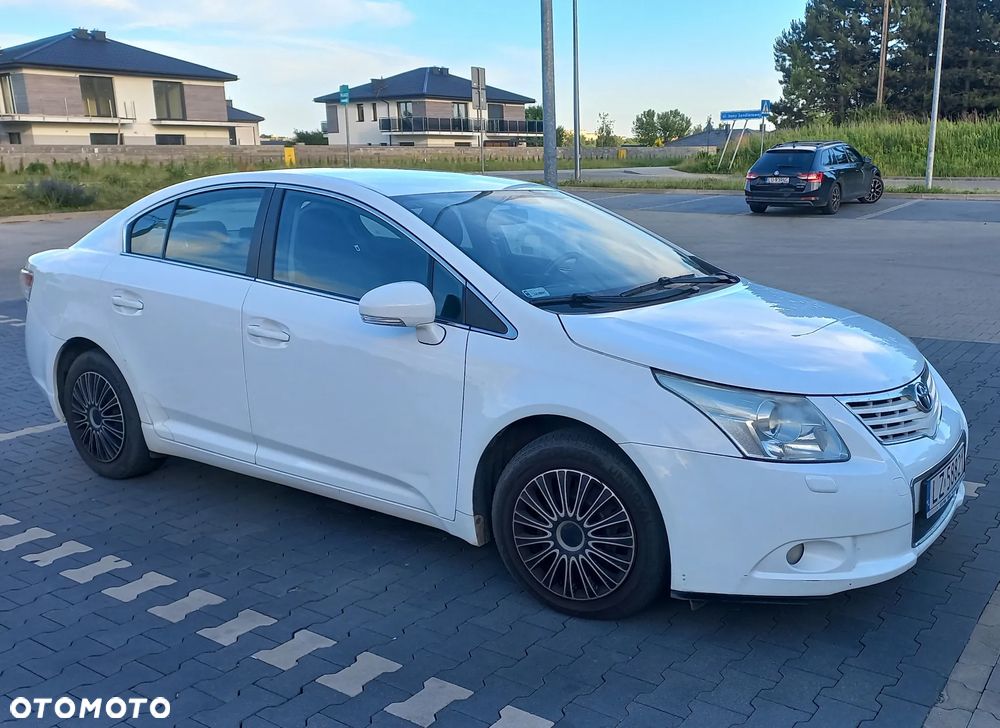 Toyota Avensis 2.0 D-4D Luna - 8