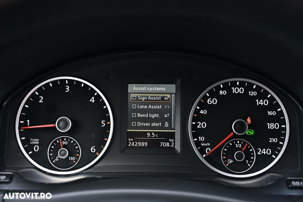 Volkswagen Tiguan 2.0 TDI DPF 4Motion BlueMotion Technology DSG Lounge Sport & Style - 13