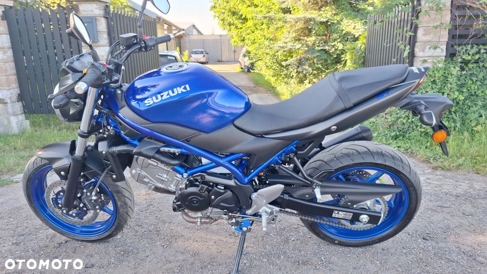Suzuki SV - 28