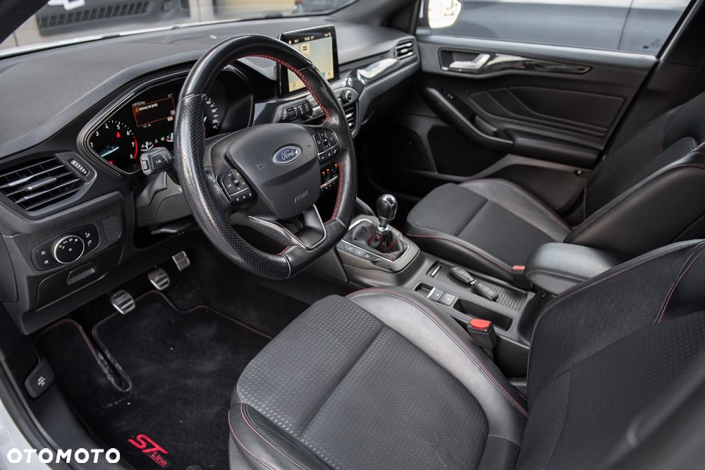 Ford Focus 1.0 EcoBoost ST-Line - 15
