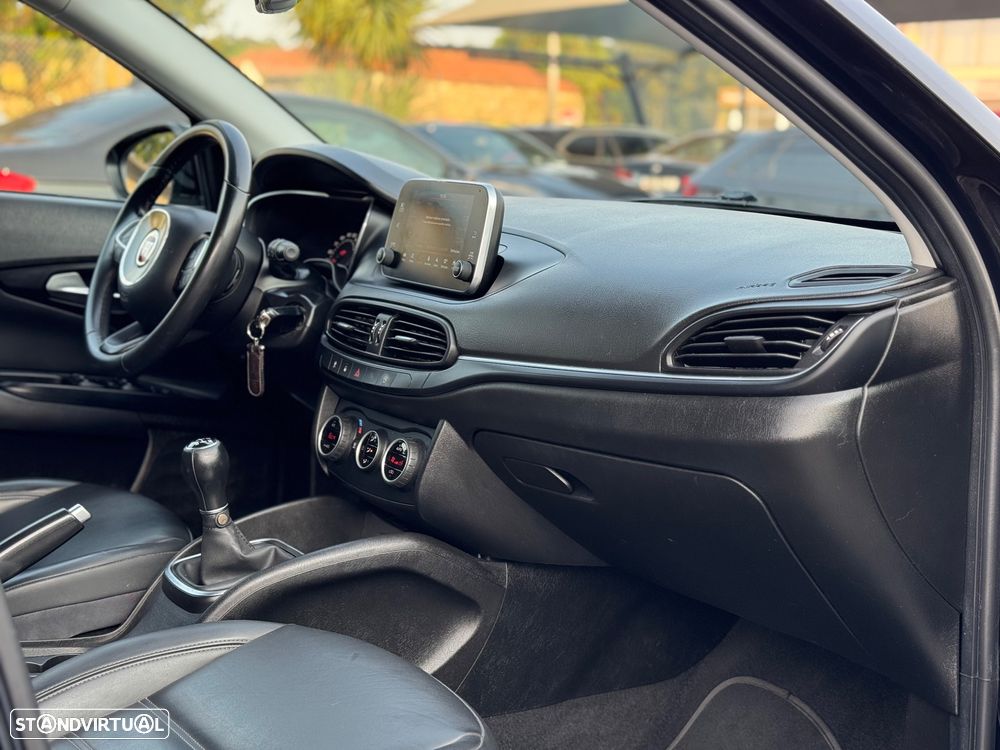 Fiat Tipo Station Wagon 1.3 M-Jet Lounge Tech - 15