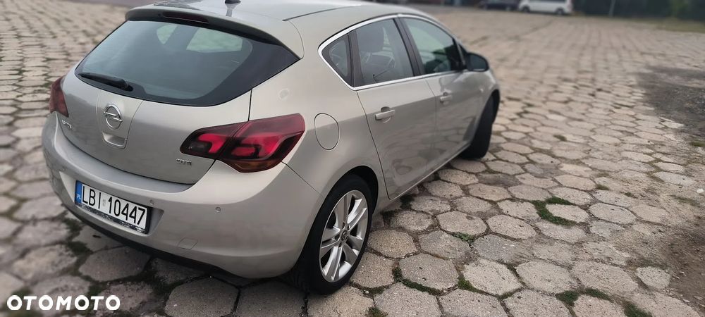 Opel Astra IV 1.7 CDTI Cosmo - 8