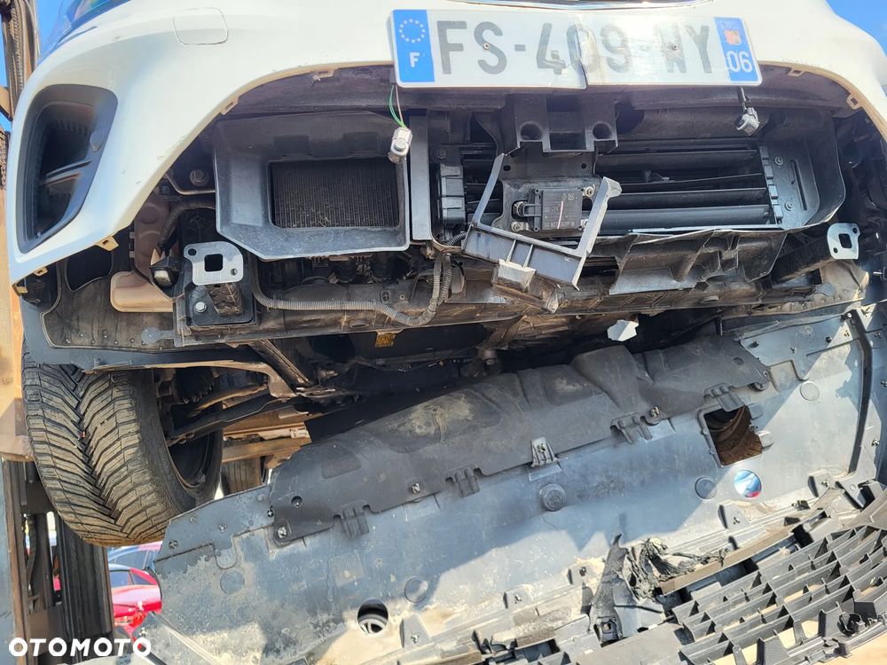 Renault Captur BLUE dCi 115 BUSINESS EDITION - 37