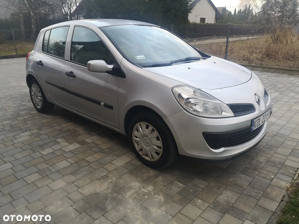 Renault Clio - 1