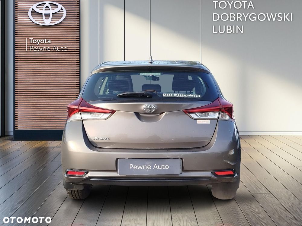 Toyota Auris - 4