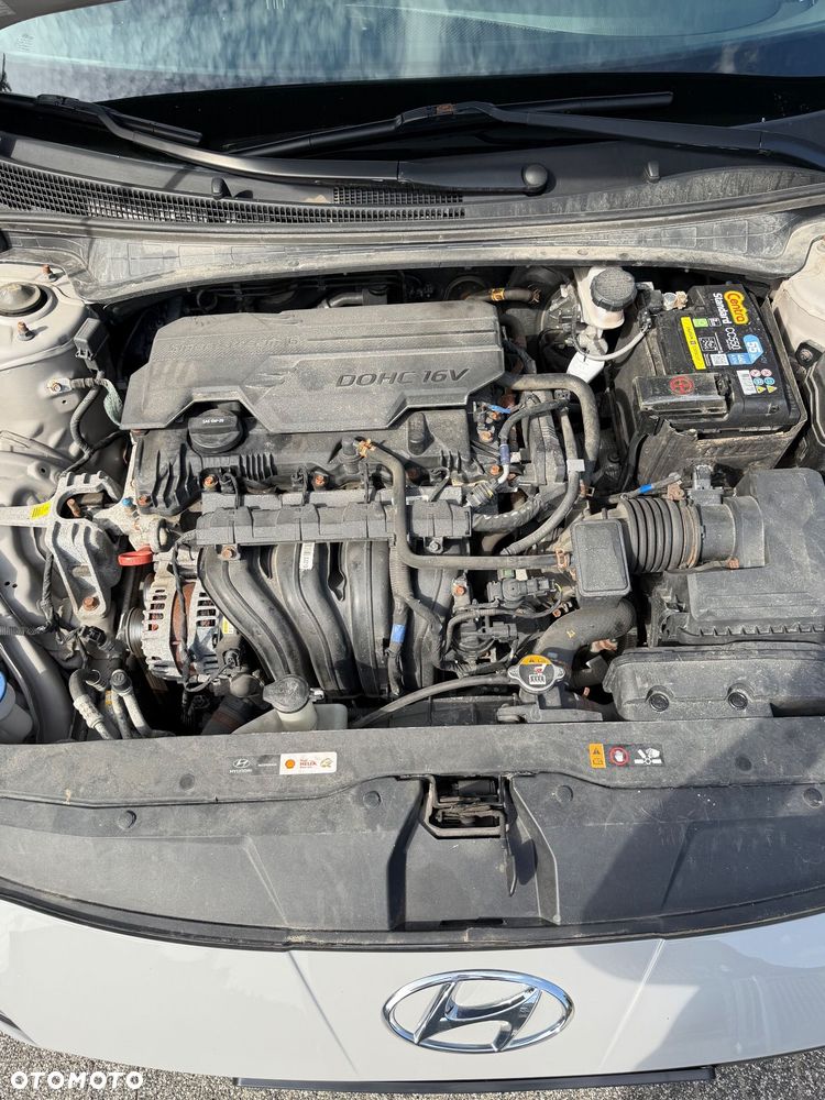 Hyundai Elantra 1.6 Classic + - 10