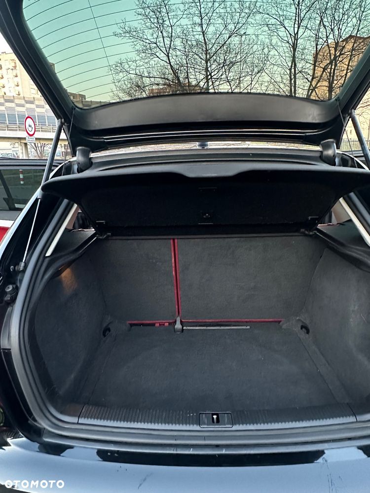 Audi A3 Sportback 1.8 TFSI Ambition - 11