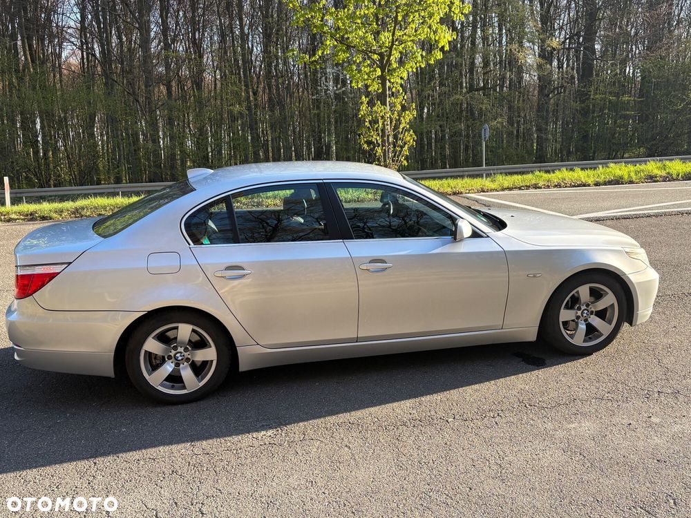 BMW Seria 5 525d - 8
