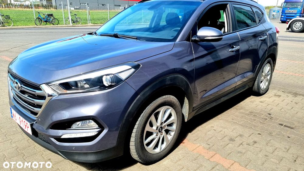 Hyundai Tucson blue 1.7 CRDi 2WD Intro Edition - 10