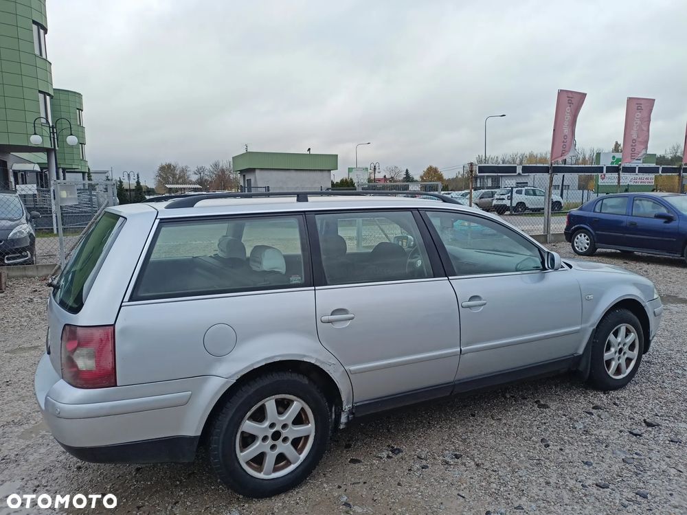 Volkswagen Passat - 4