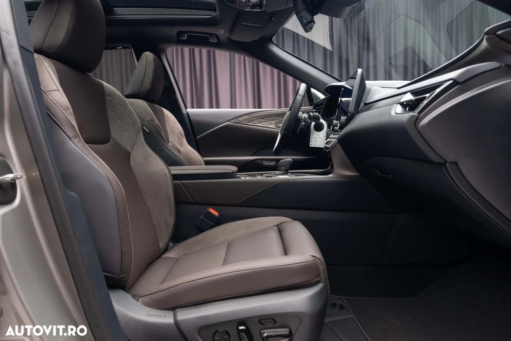 Lexus Seria RX 450h+ E-Four PHEV Luxury - 25