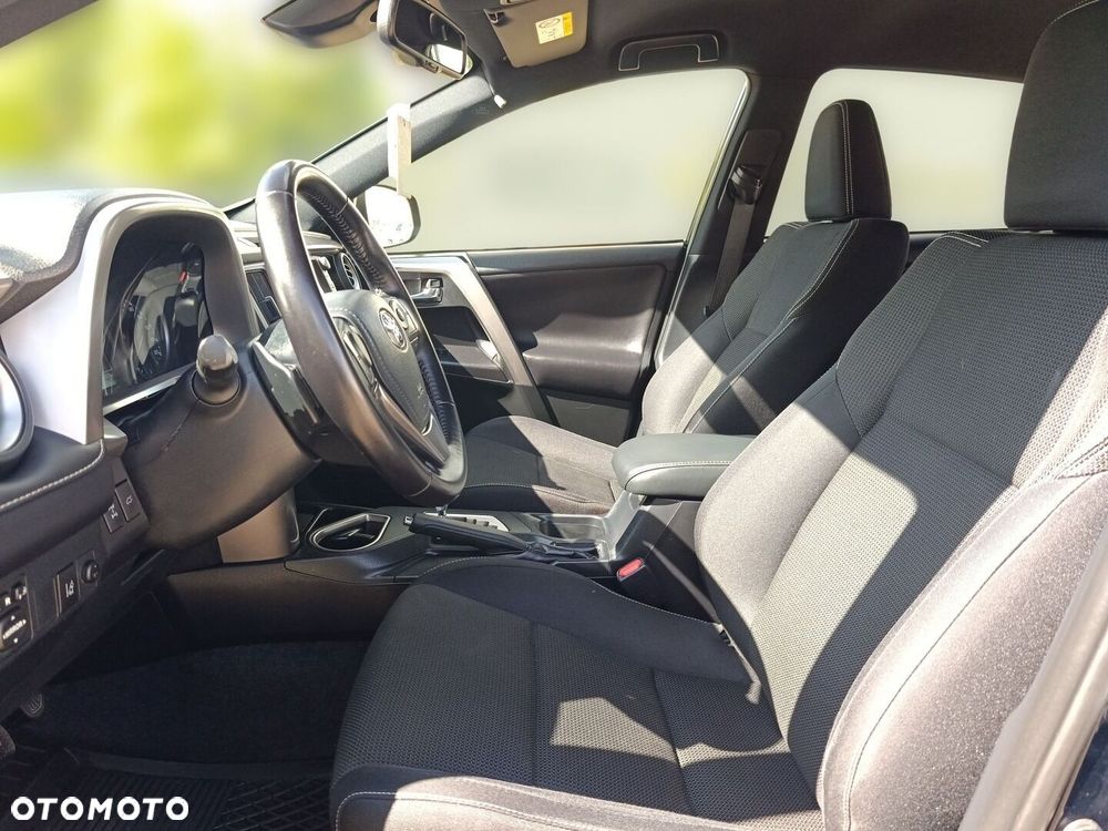 Toyota RAV4 - 2
