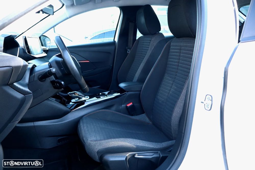 Peugeot e-208 Allure Pack - 22