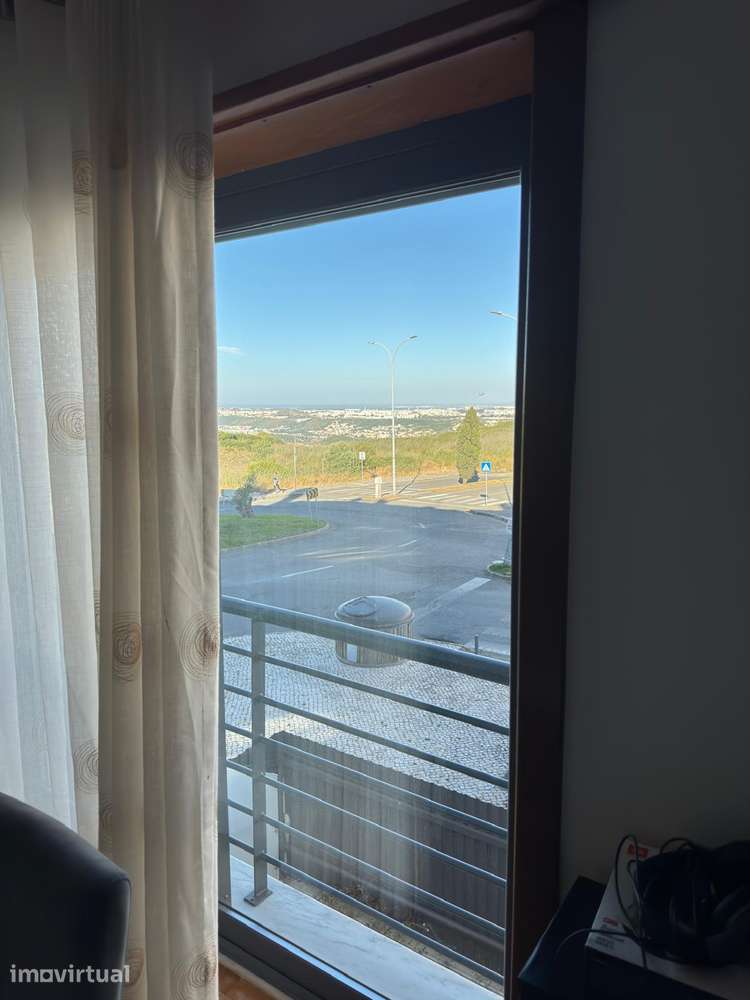 Apartamento t3 à venda - Urb Alto da Mira , Mina de Agua  Amadora - Grande imagem: 2/15