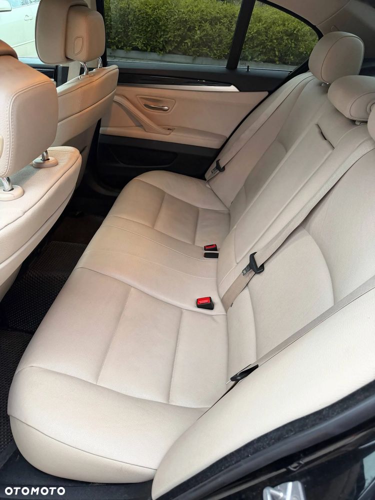BMW Seria 5 520d - 15