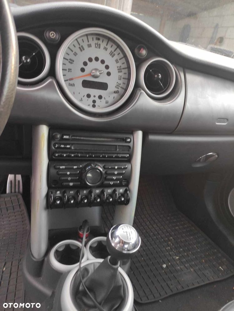 Mini Cooper S 2002 photo 3