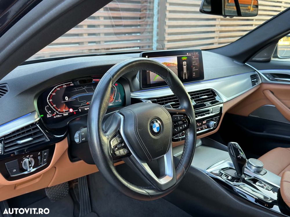 BMW Seria 5 520d Aut. Luxury Line - 23