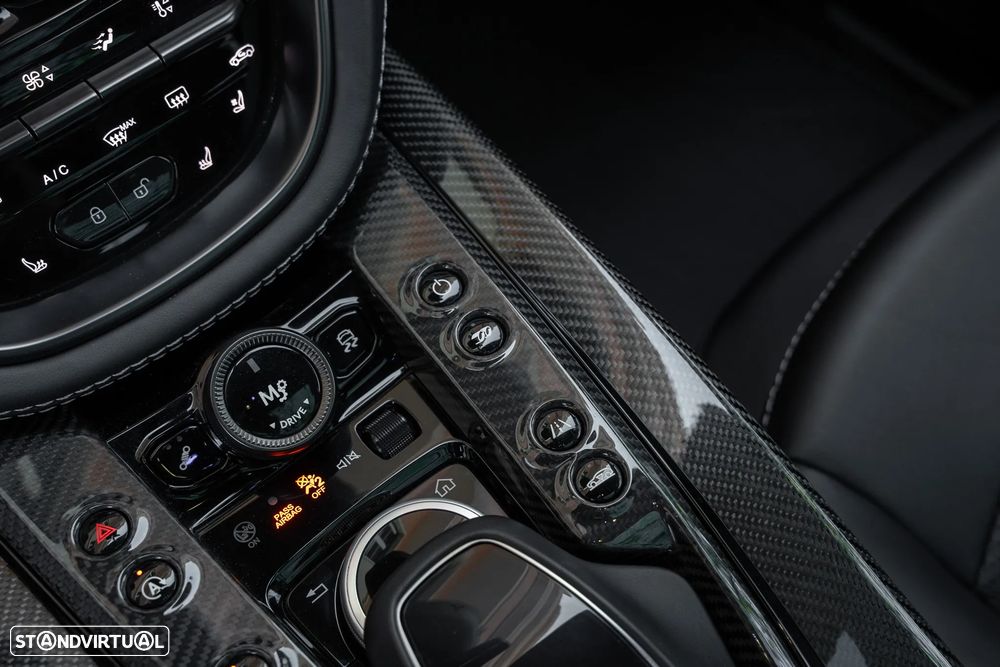 Aston Martin DBX 707 - 40