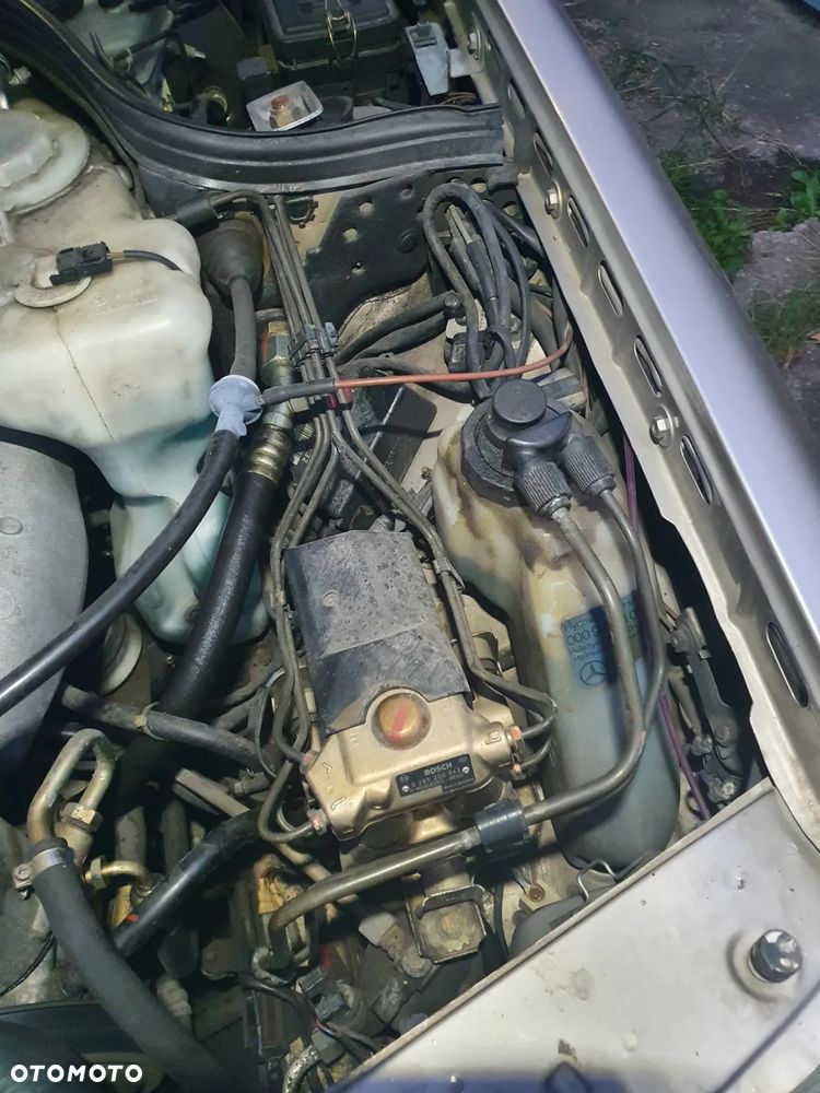 Mercedes-Benz Klasa E - 16