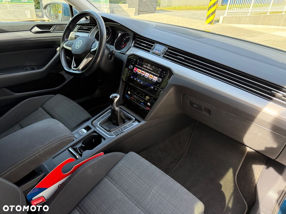 Volkswagen Passat 2.0 TDI EVO Business - 12