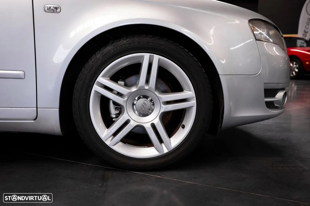 Audi A4 Avant - 4