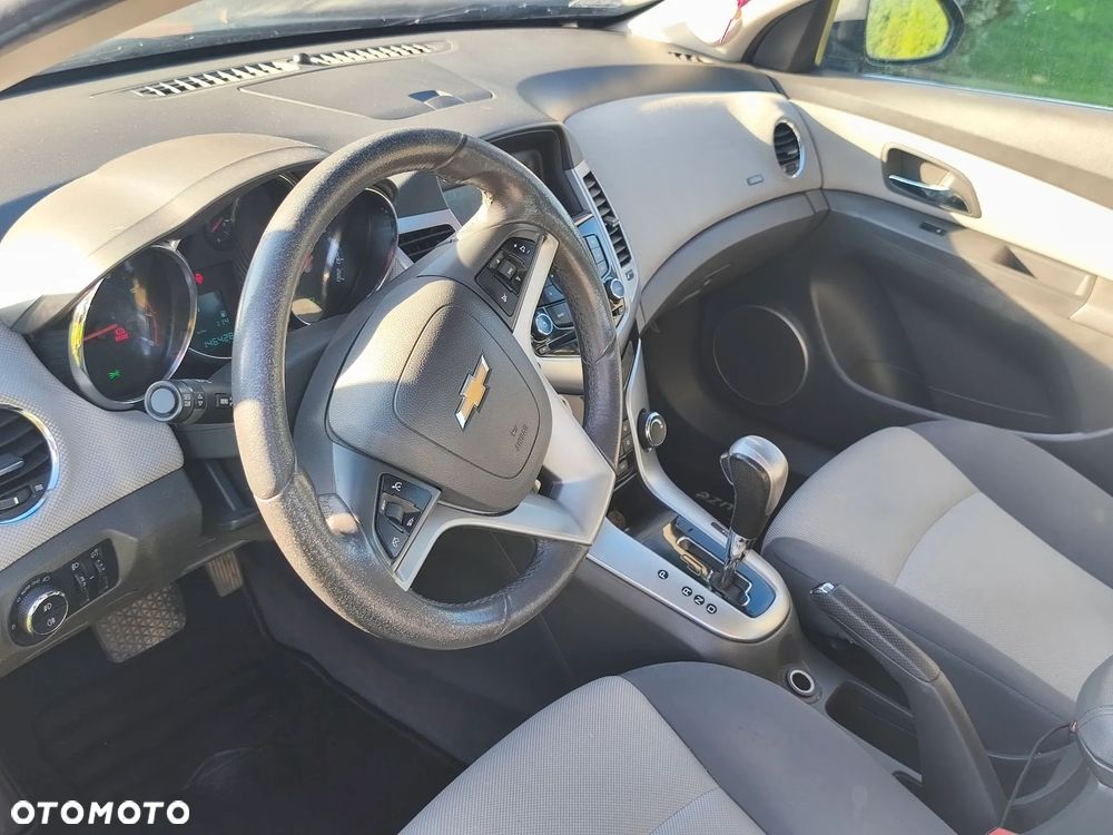 Chevrolet Cruze 1.8 LT - 5