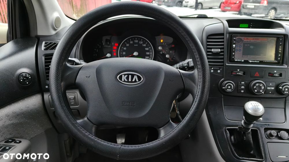 Kia Carnival 2.9 CRDi Tour - 9