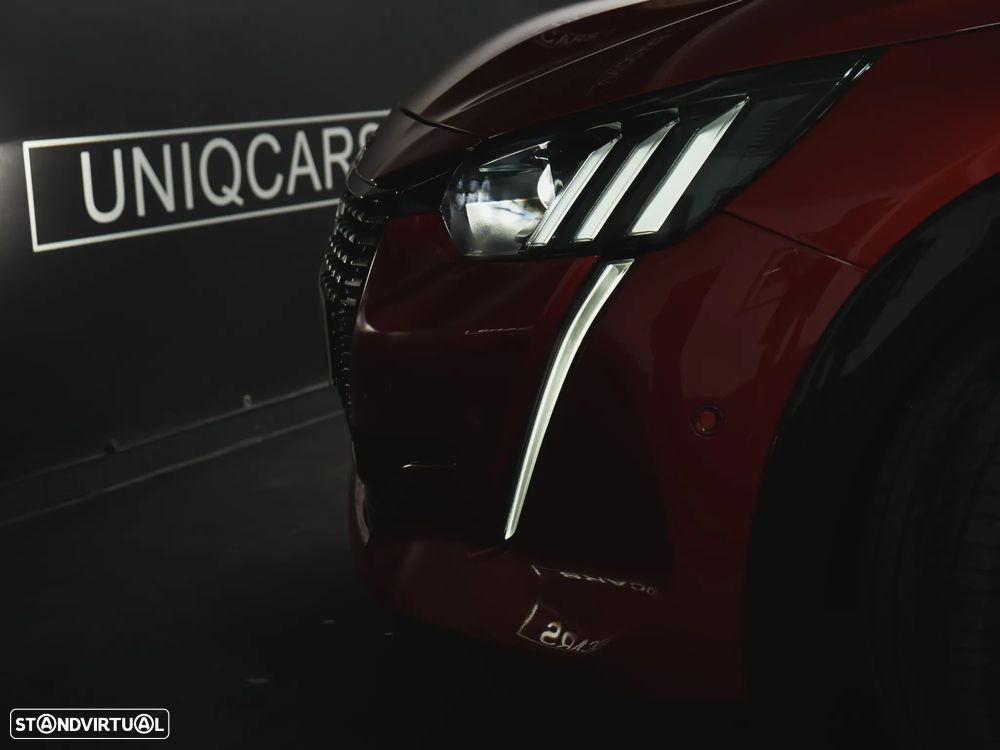 Peugeot 208 1.2 PureTech GT EAT8 - 5