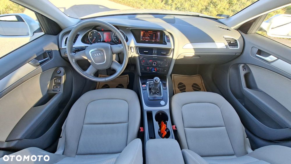 Audi A4 Avant 2.0 TDI DPF Attraction - 6