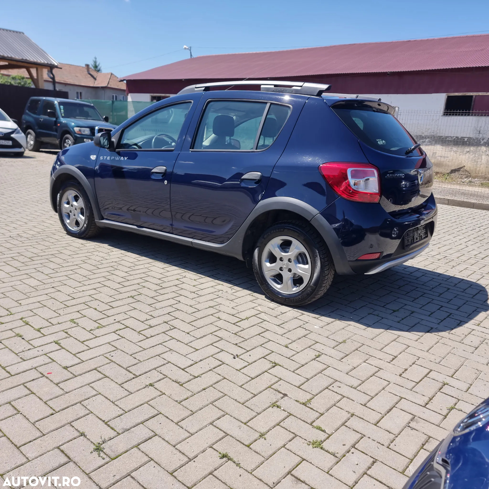 Dacia Sandero 1.2 16V 75 Laureate - 3