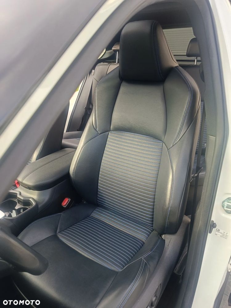 Toyota RAV4 - 22