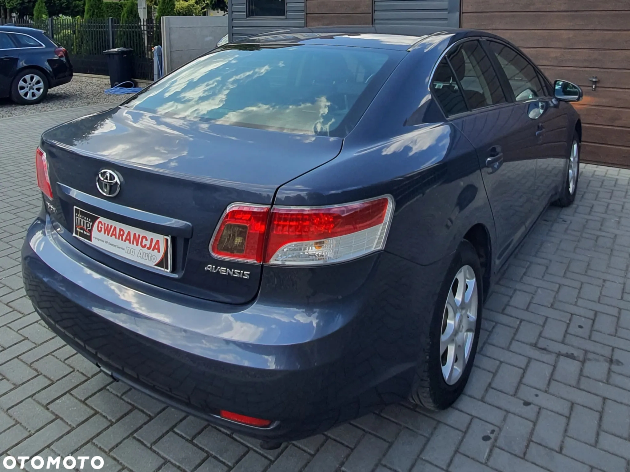 Toyota Avensis 1.8 Sol plus NAVI - 11