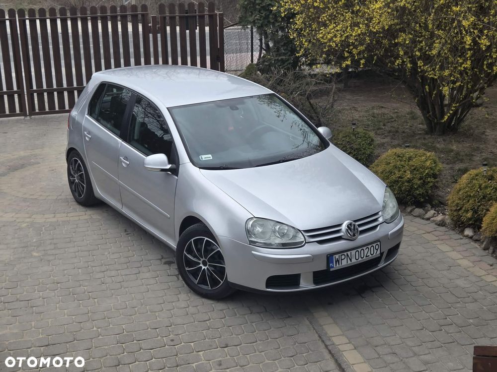 Volkswagen Golf 1.6 FSI United - 1