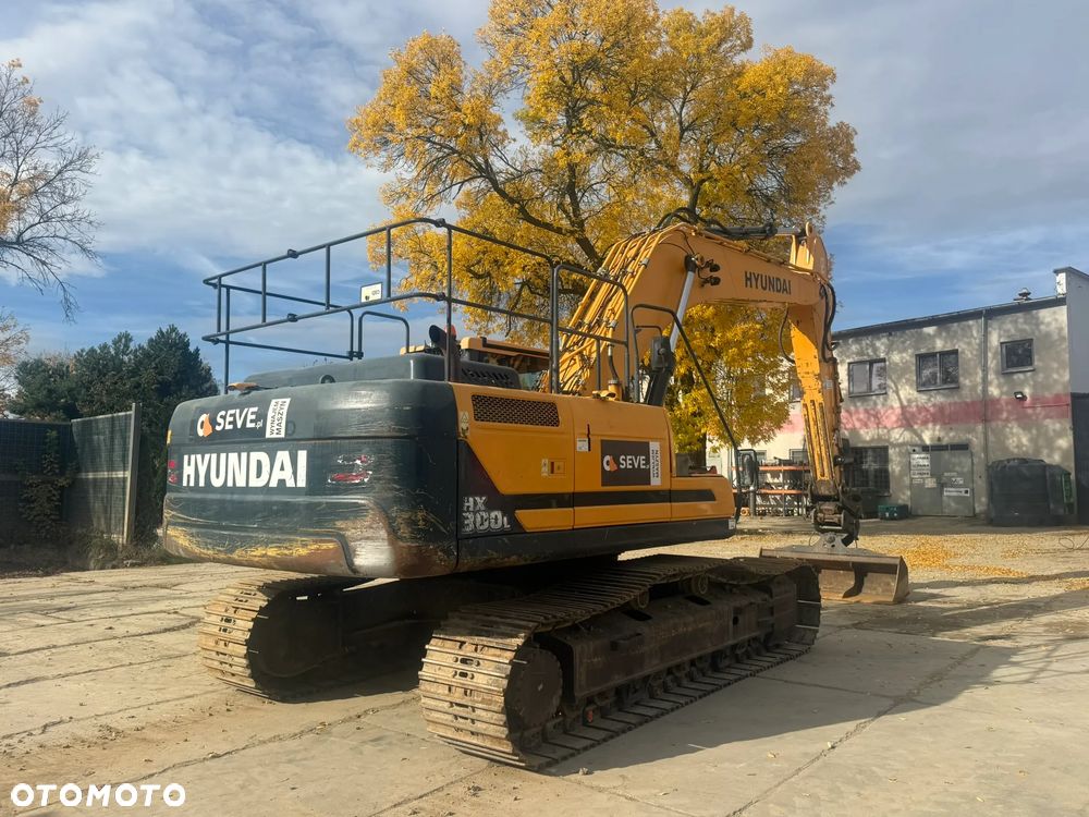 Hyundai HX 300 L - 20
