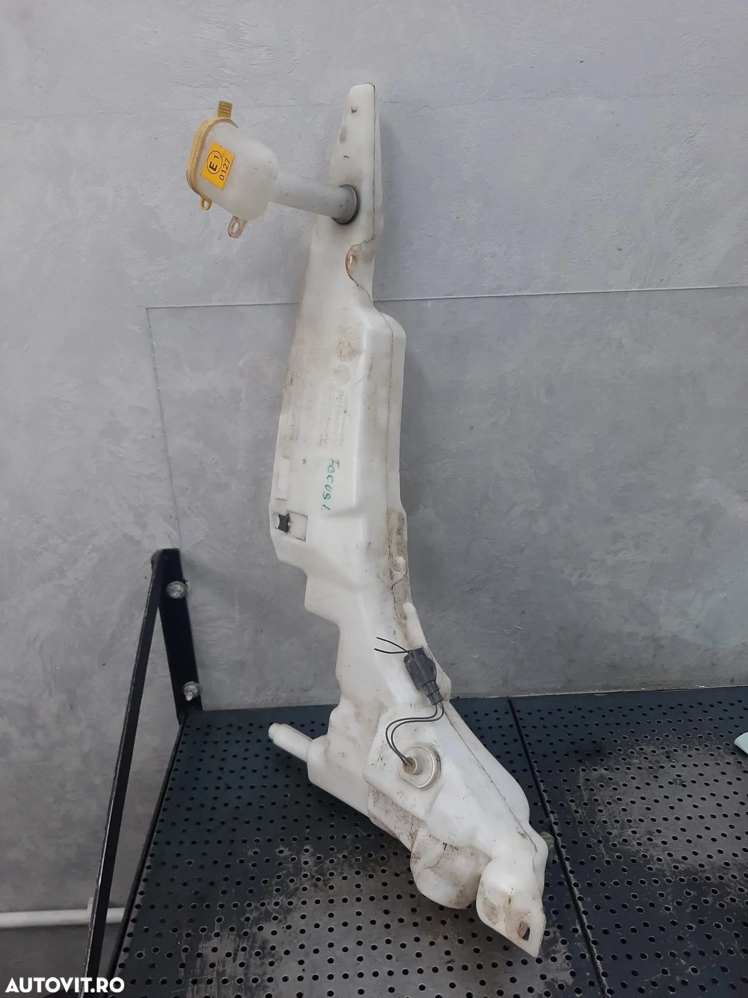 vas lichid parbriz  ford focus 1  1998-2004  xs41-17618-c - 2