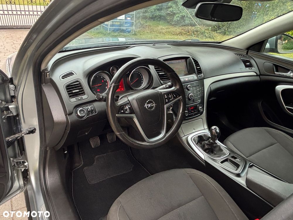 Opel Insignia - 8