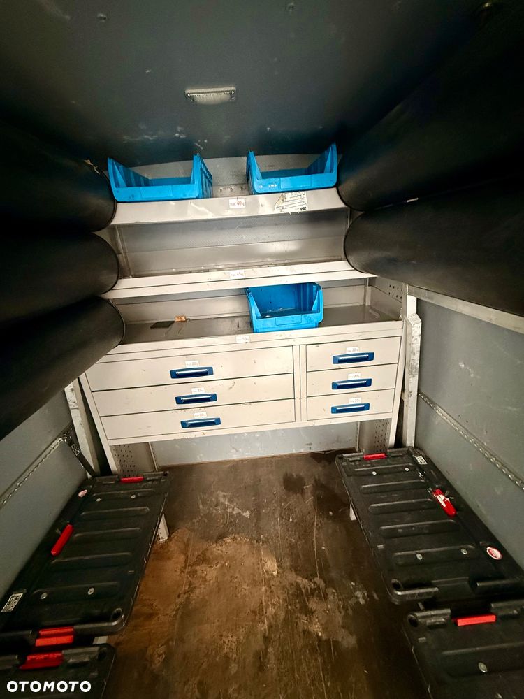 Mercedes-Benz Sprinter - 26
