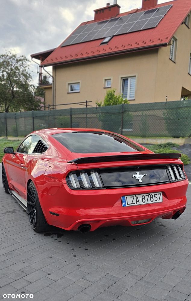 Ford Mustang - 3