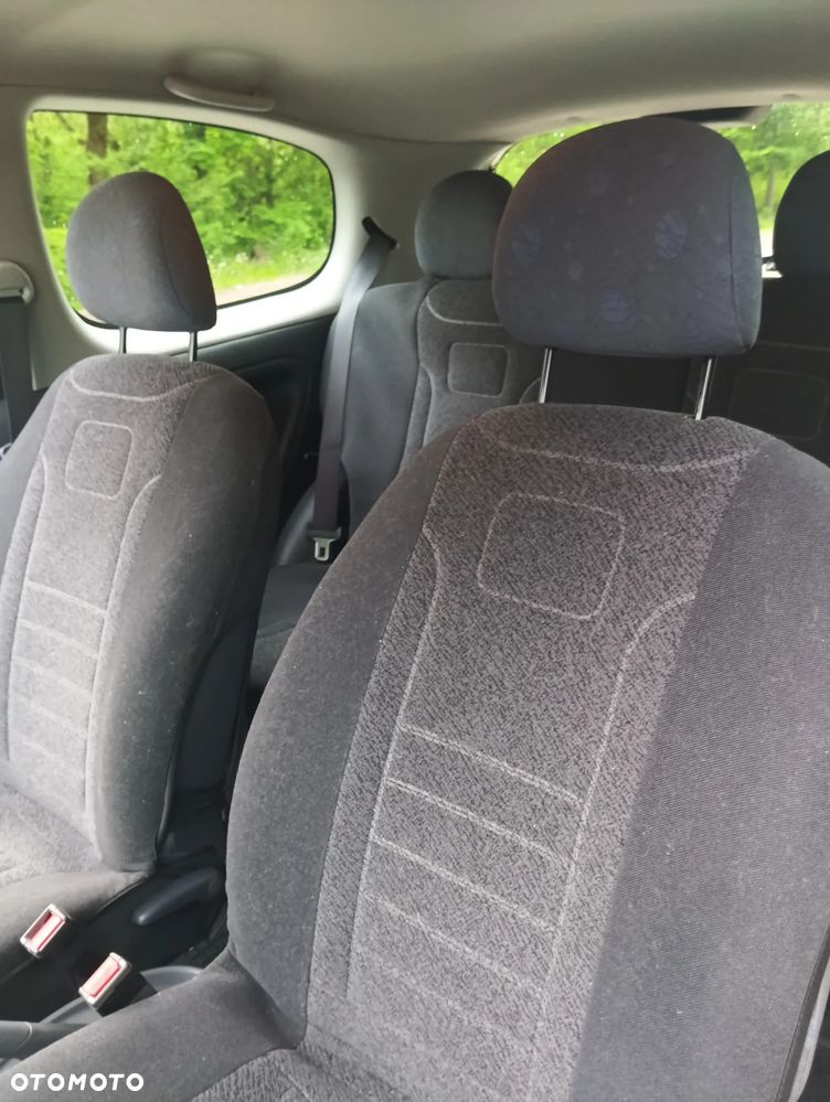 Toyota Yaris 1.0 Base - 12