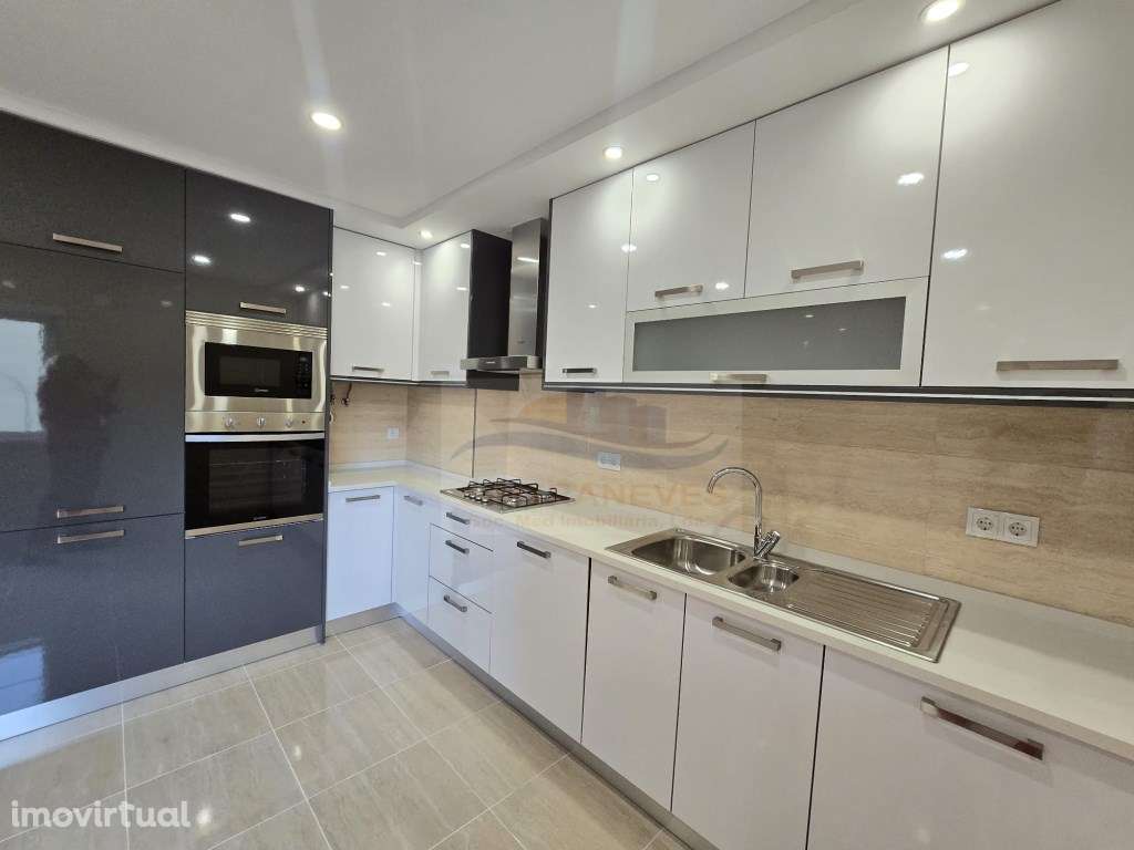 Fantástico T3 com áreas muito bem distribuídas excelente localizaçã... - Grande imagem: 3/33