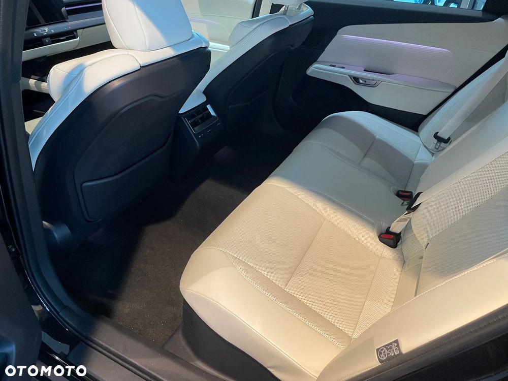 Lexus ES - 5