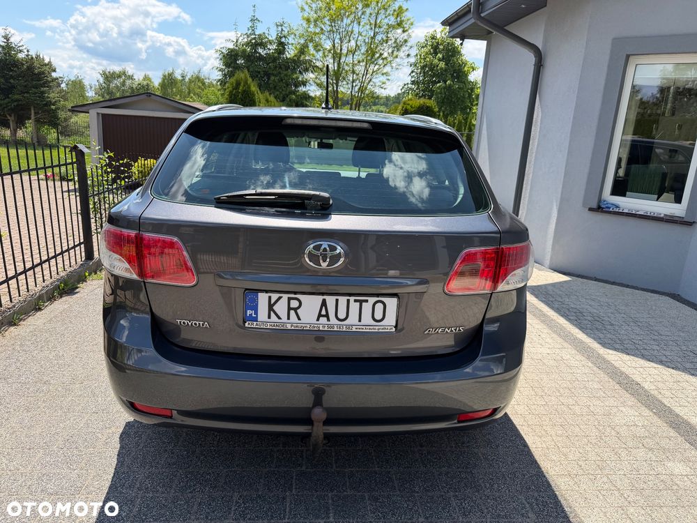 Toyota Avensis 1.6 Comfort - 18