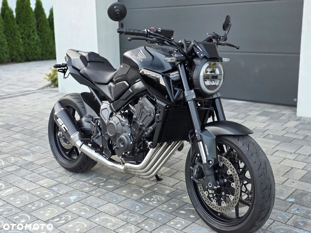 Honda CB - 1