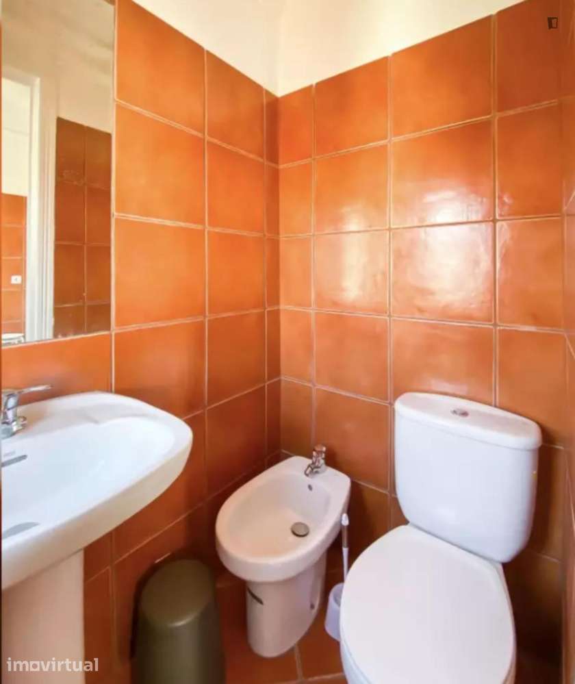 Quarto - localizado em Marquês de Pombal Lisbon - Grande imagem: 2/9