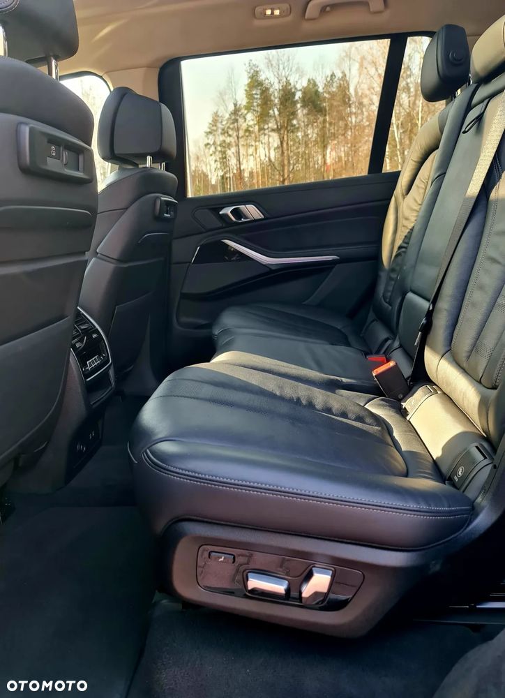 BMW X7 xDrive40i - 21