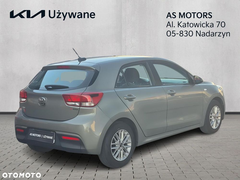 Kia Rio 1.2 L - 5