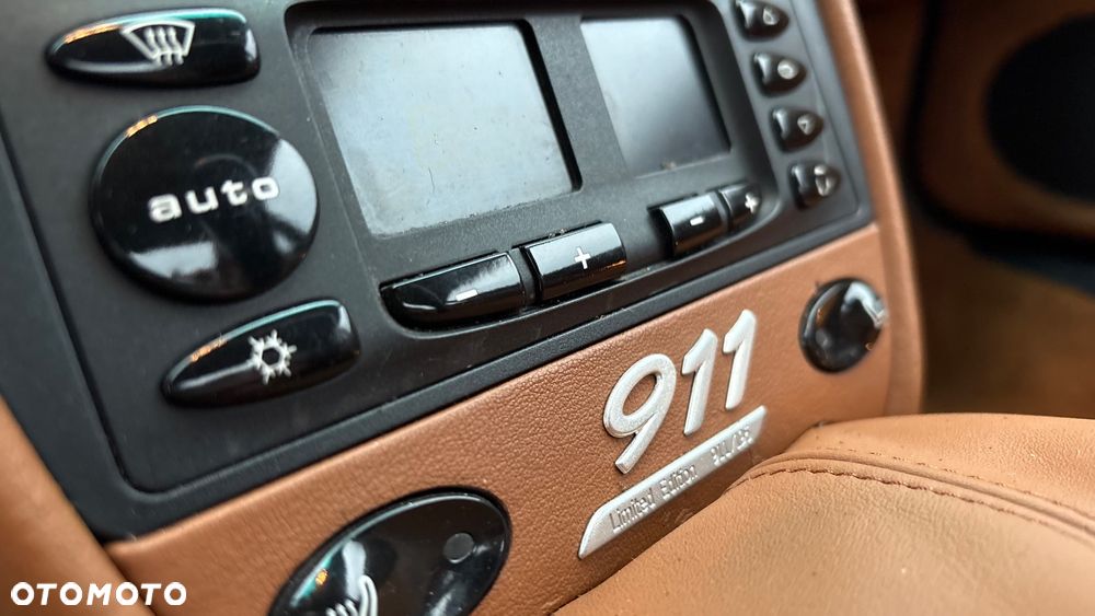 Porsche 911 - 28
